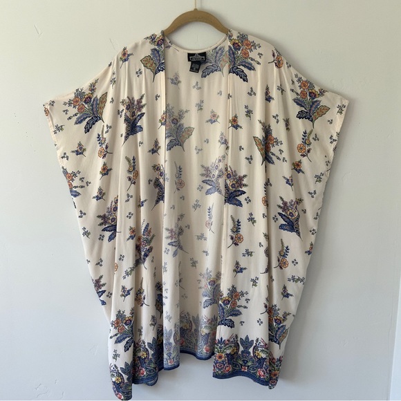 Angie EUC Women’s Kimono Size Medium Overlay Floral Flowers Cream Blue - Picture 7 of 8